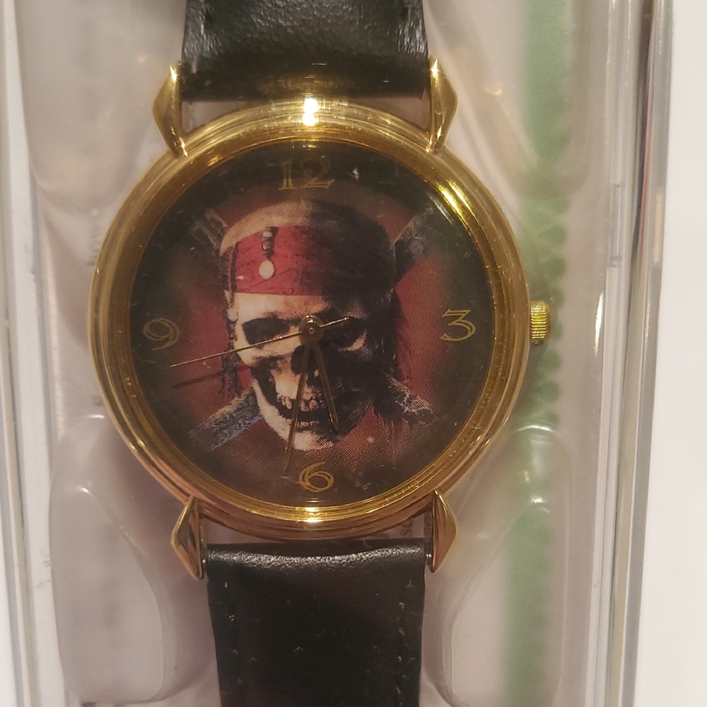 Disney Pirates Of The Carribbean Limited Edition Watch NEW Collectors